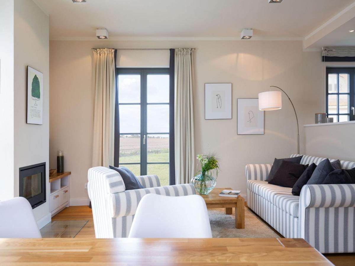 Reetland Am Meer - Premium Reetdachvilla Mit 2 Schlafzimmern, Sauna Und Kamin E11 Dranske Exterior foto