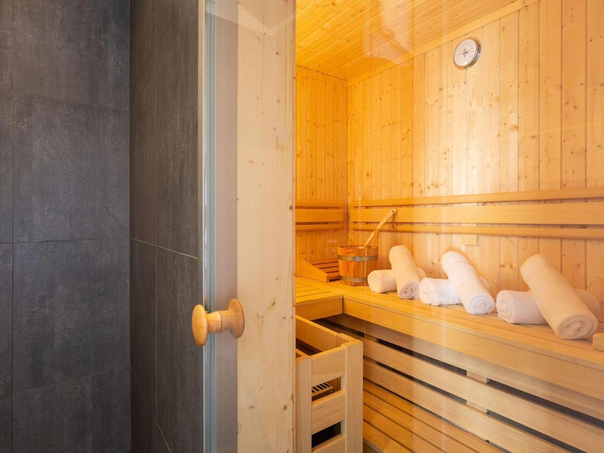 Reetland Am Meer - Premium Reetdachvilla Mit 2 Schlafzimmern, Sauna Und Kamin E11 Dranske Exterior foto