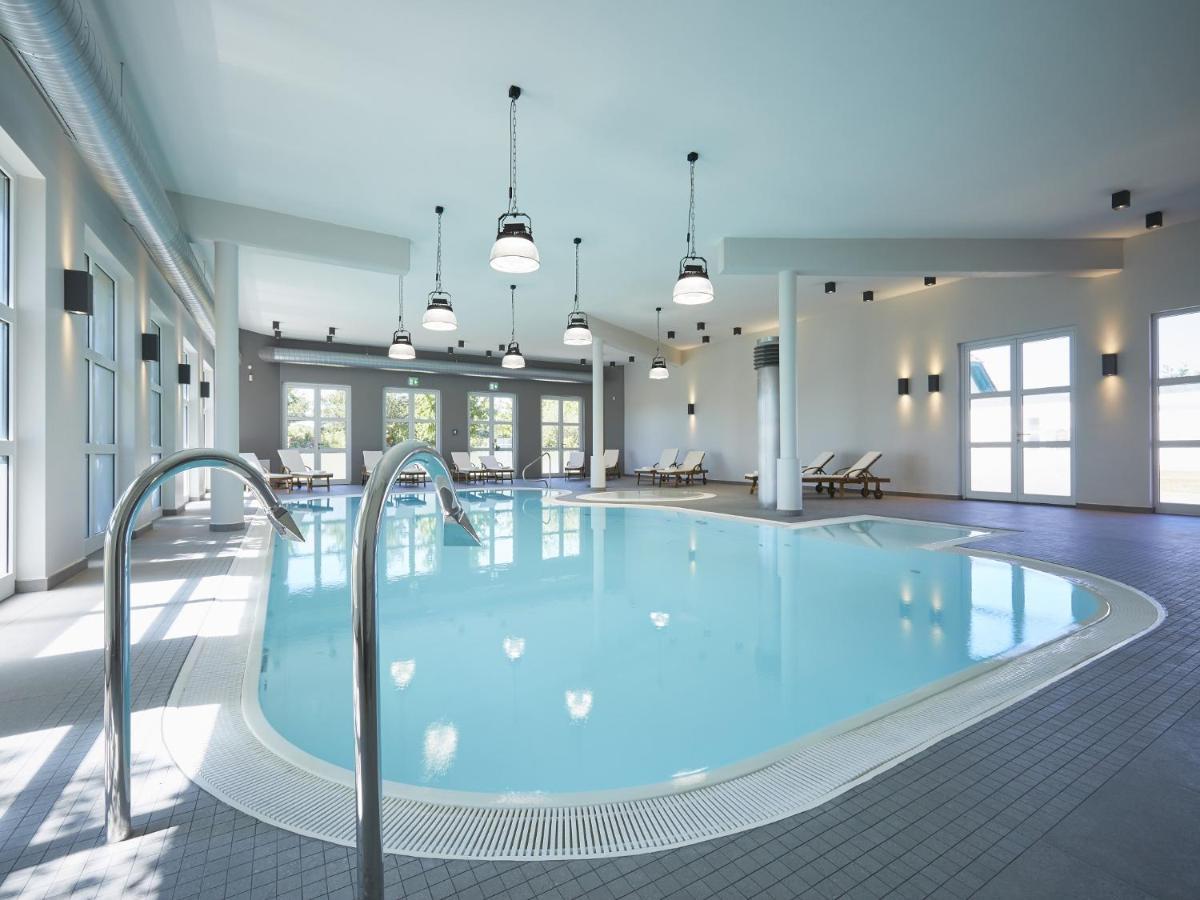 Reetland Am Meer - Premium Reetdachvilla Mit 2 Schlafzimmern, Sauna Und Kamin E11 Dranske Exterior foto